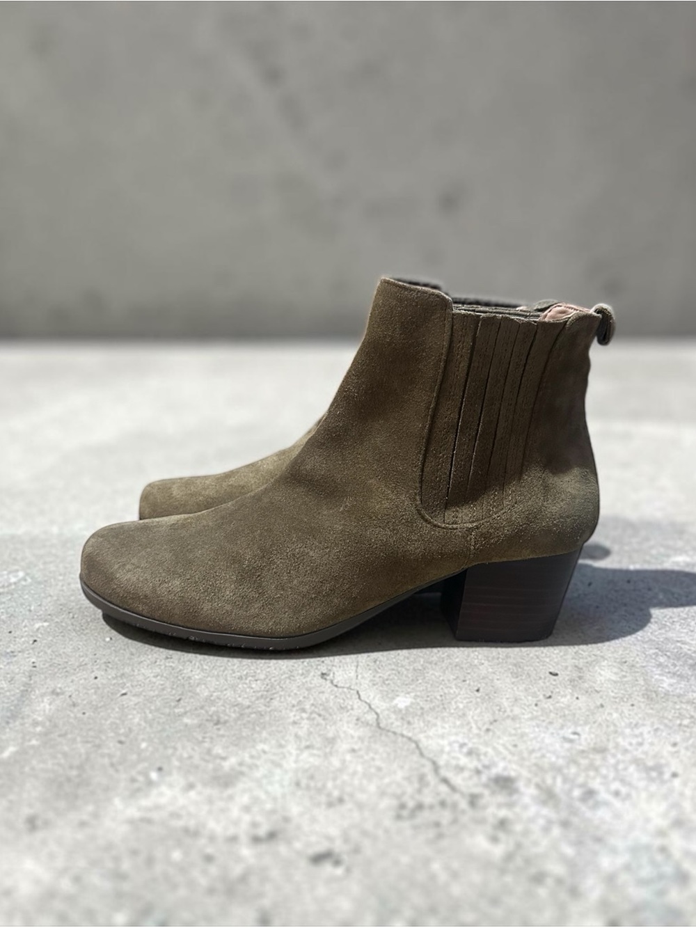 Array Suede Ankle Boots Olive Green Size 9